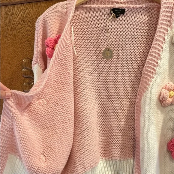 💥HP💥 🆕 NWT Debut 3D Daisy Cardigan Sweater – Small/Medium – Pink - Picture 4 of 8